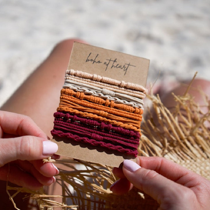 Boho-Haargummis im Armband-Style