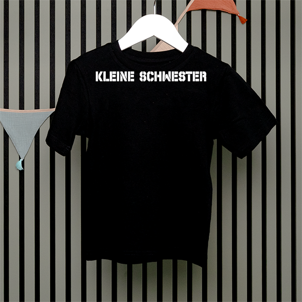 Kids T-Shirt - kleine Schwester - Serif - in 5 Farben