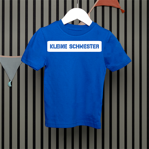 Kids T-Shirt - kleine Schwester - Serif - in 5 Farben