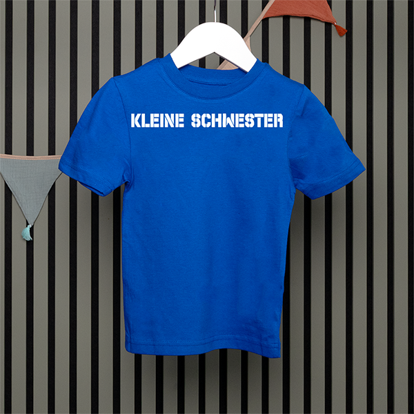 Kids T-Shirt - kleine Schwester - Serif - in 5 Farben