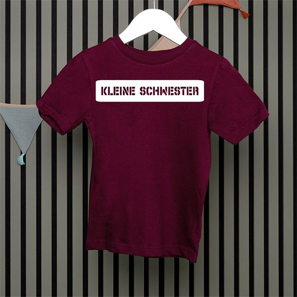 Kids T-Shirt - kleine Schwester - Serif - in 5 Farben
