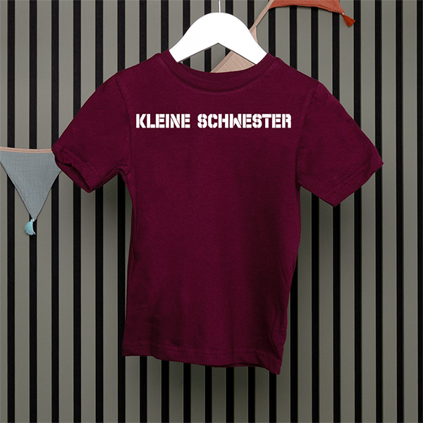 Kids T-Shirt - kleine Schwester - Serif - in 5 Farben