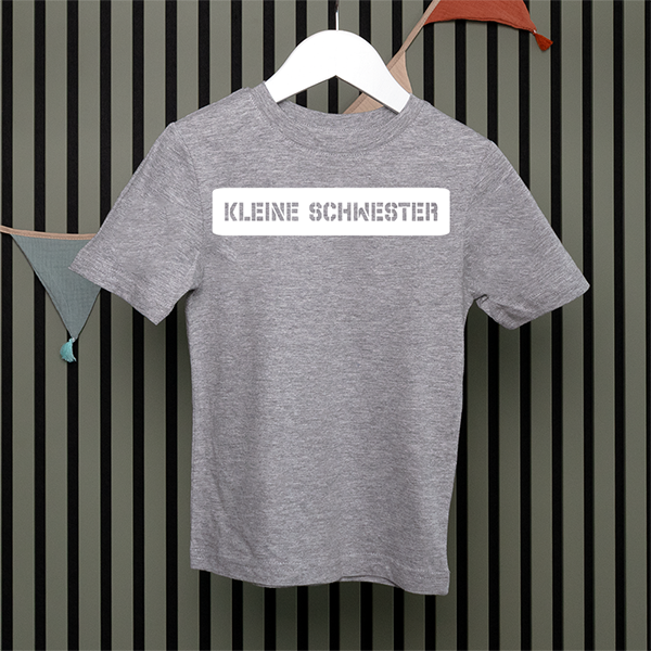 Kids T-Shirt - kleine Schwester - Serif - in 5 Farben